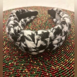 ❤️VIOLET & BROOKS HEADBAND ❤️